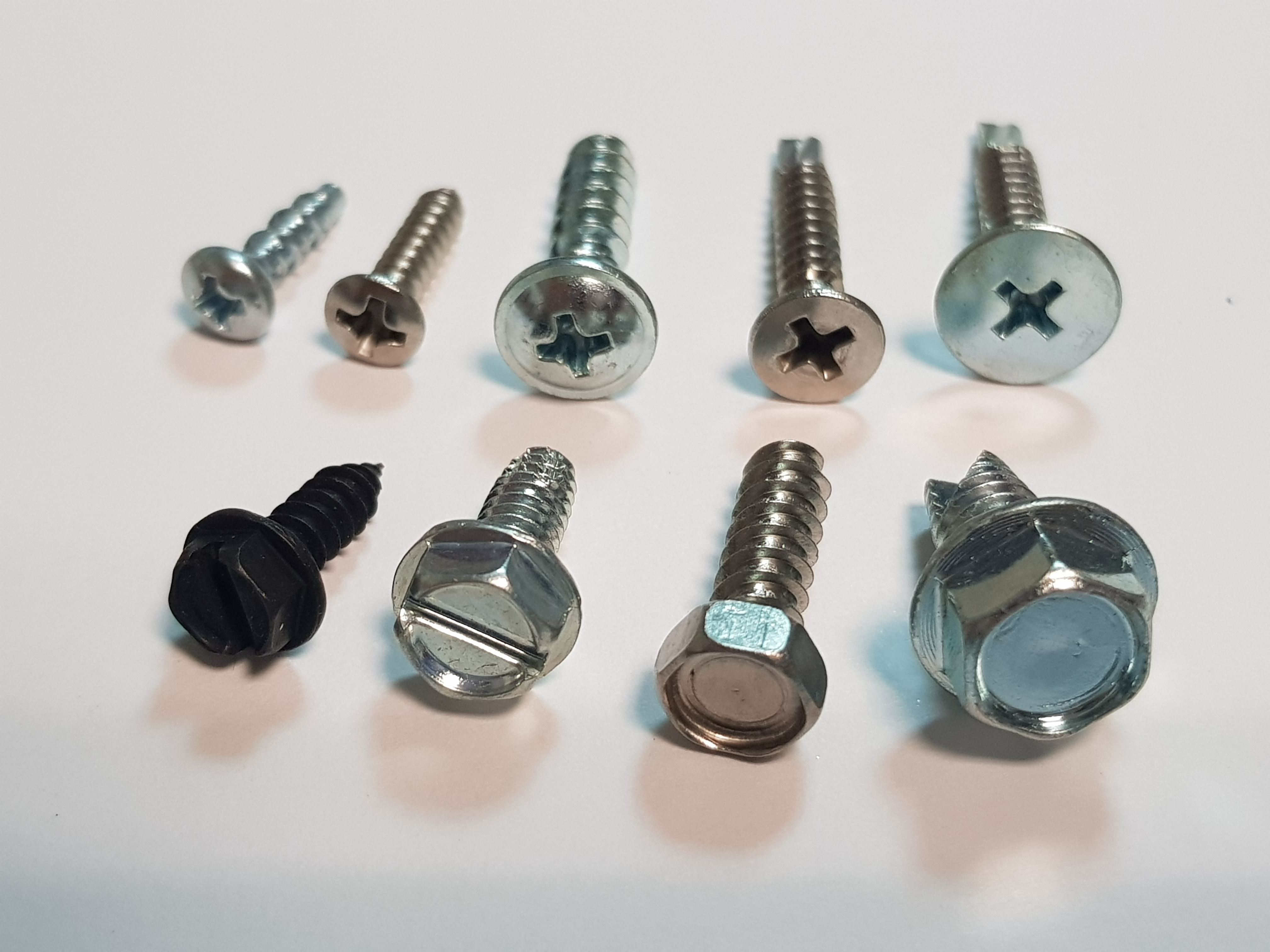 Self-tapping screws lineup